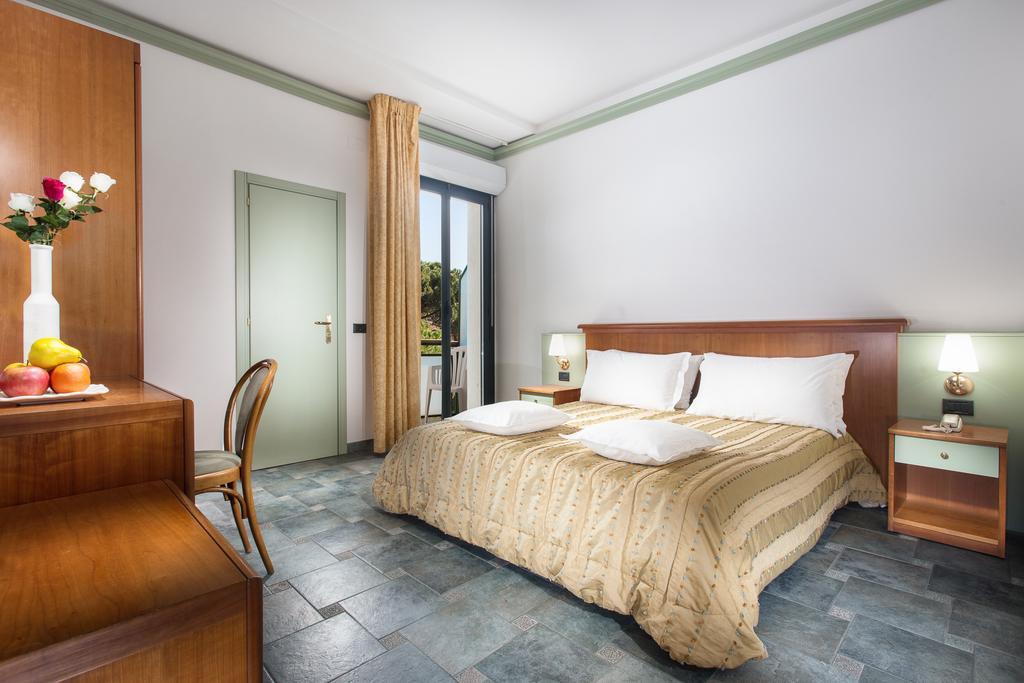 Hotel Zeus Cesenatico Zimmer foto